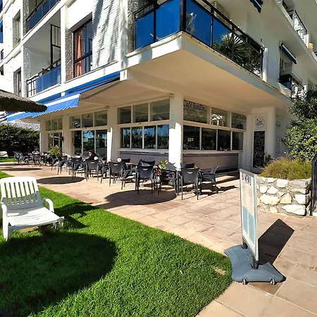 Skol 131 - At Skol Building In Centre With Sea Views. Apartmán