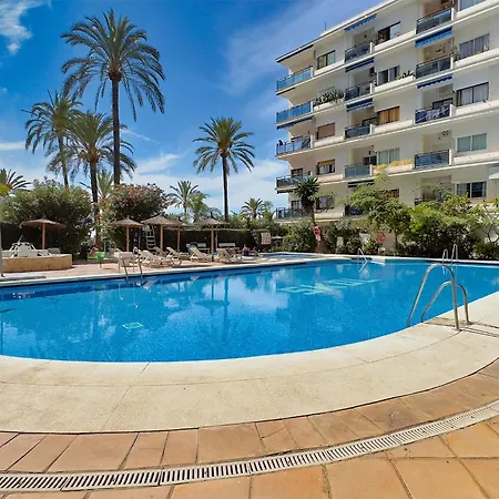 Skol 131 - At Skol Building In Centre With Sea Views. Apartment *