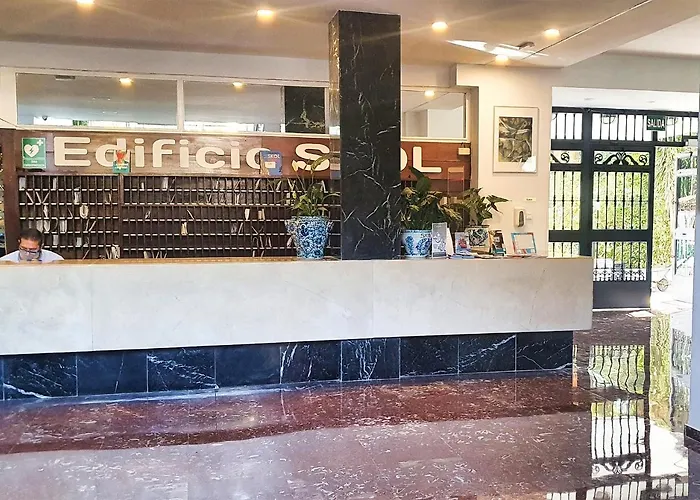 Skol 131 - At Skol Building In Centre With Sea Views. マルベーリャ