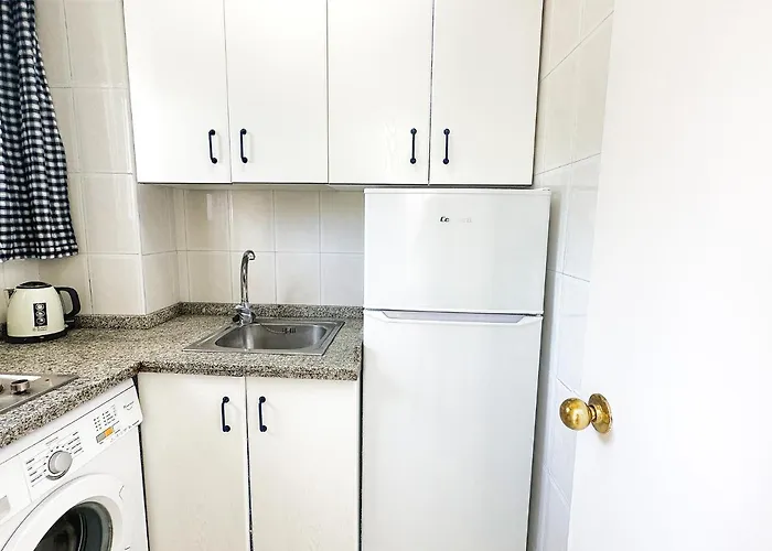 Skol 131 - At Skol Building In Centre With Sea Views. *