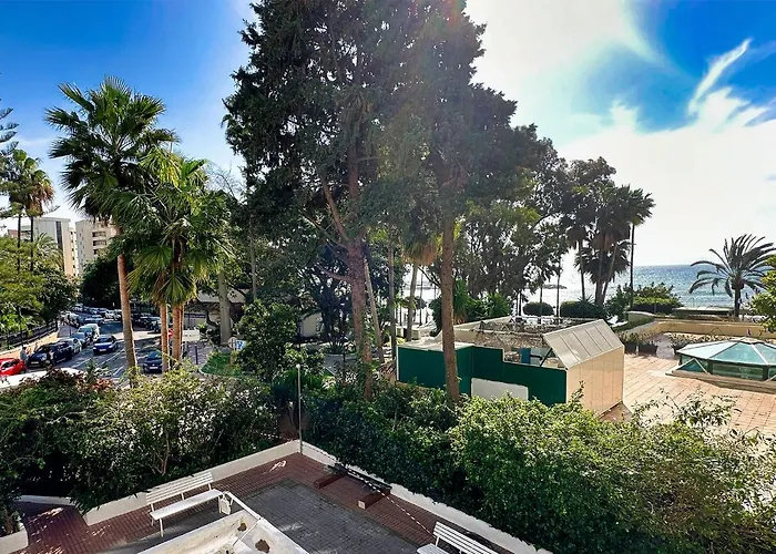 Skol 131 - At Skol Building In Centre With Sea Views. Апартаменти Марбелья